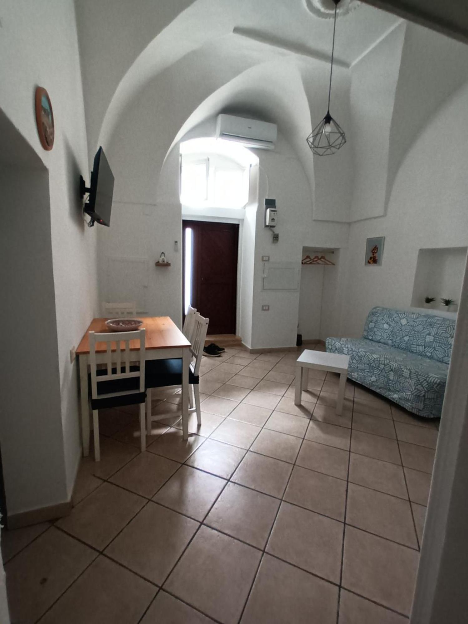 Vico Trieste オストゥーニ エクステリア 写真